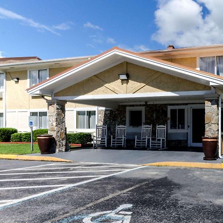 Rodeway Inn & Suites Jacksonville Near Camp Lejeune Εξωτερικό φωτογραφία