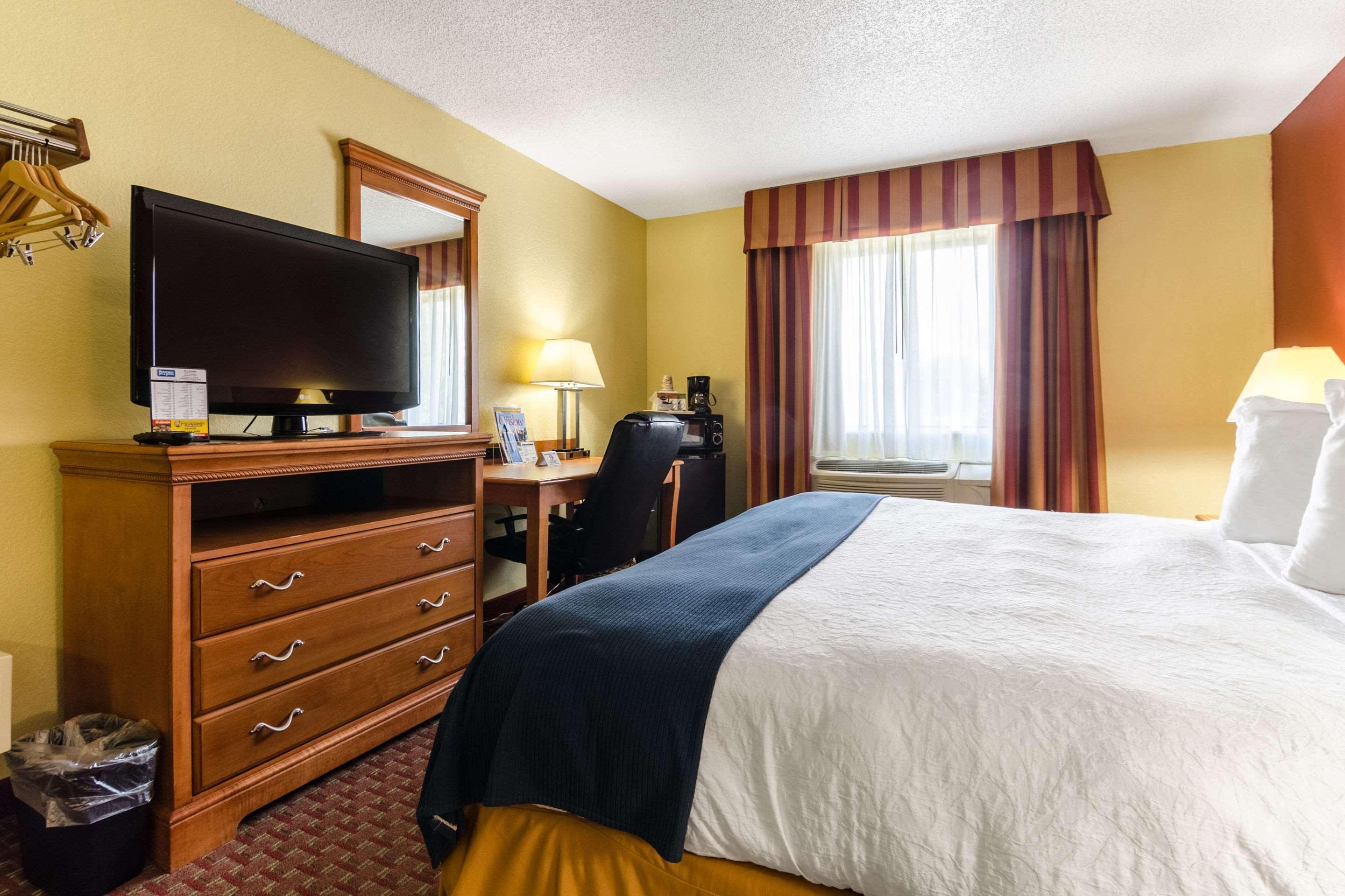 Rodeway Inn & Suites Jacksonville Near Camp Lejeune Εξωτερικό φωτογραφία