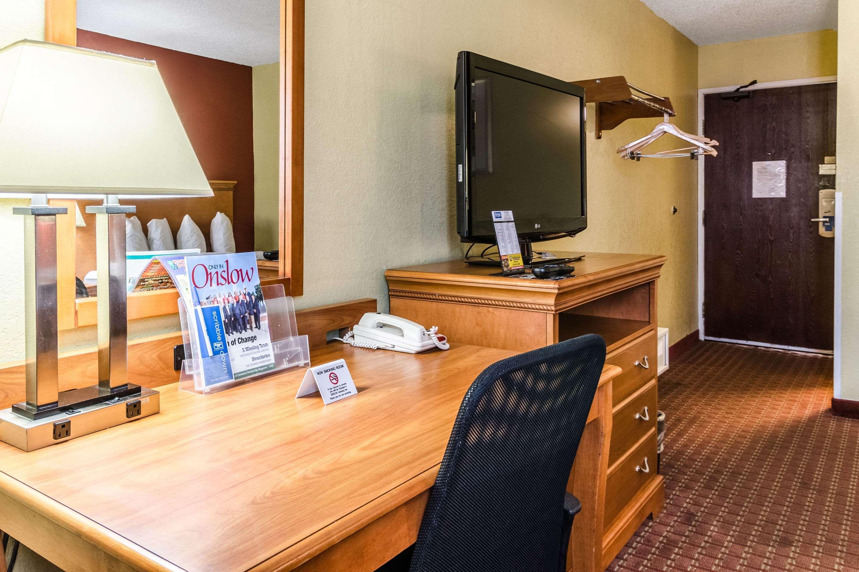 Rodeway Inn & Suites Jacksonville Near Camp Lejeune Εξωτερικό φωτογραφία