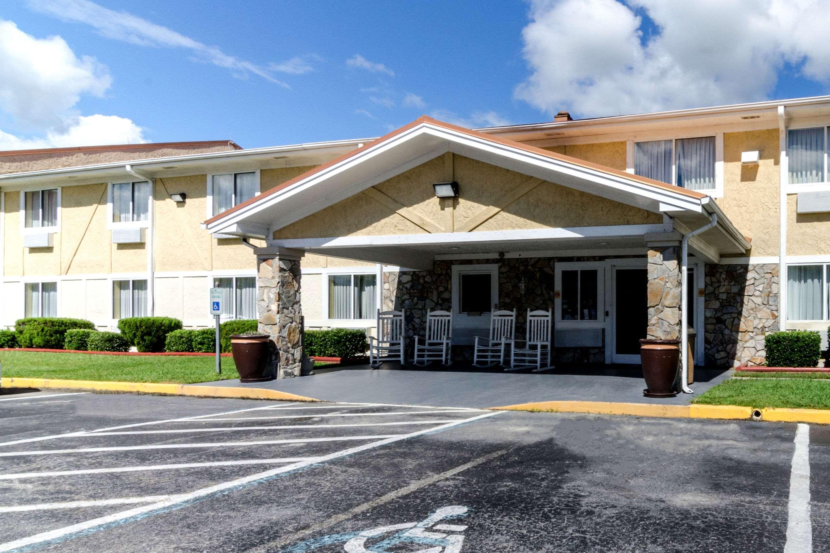 Rodeway Inn & Suites Jacksonville Near Camp Lejeune Εξωτερικό φωτογραφία