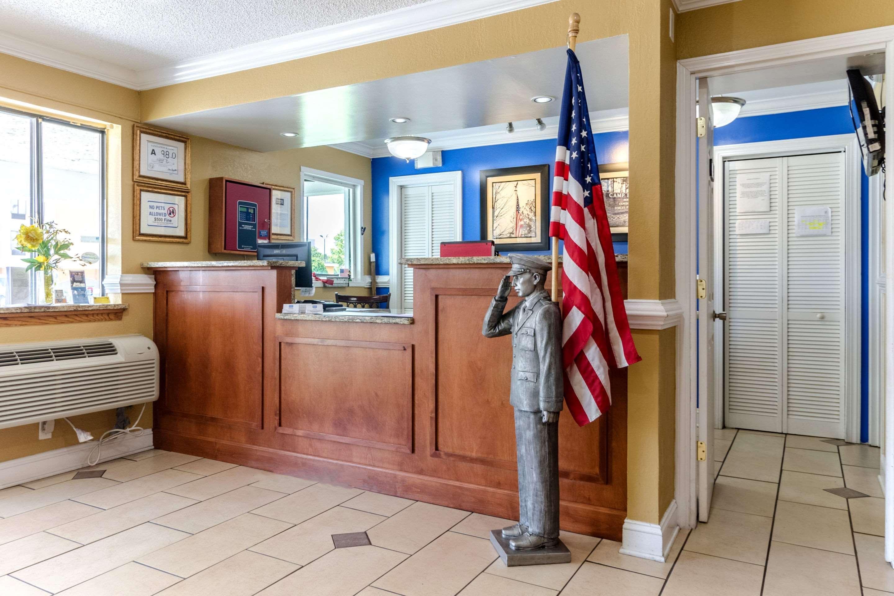 Rodeway Inn & Suites Jacksonville Near Camp Lejeune Εξωτερικό φωτογραφία