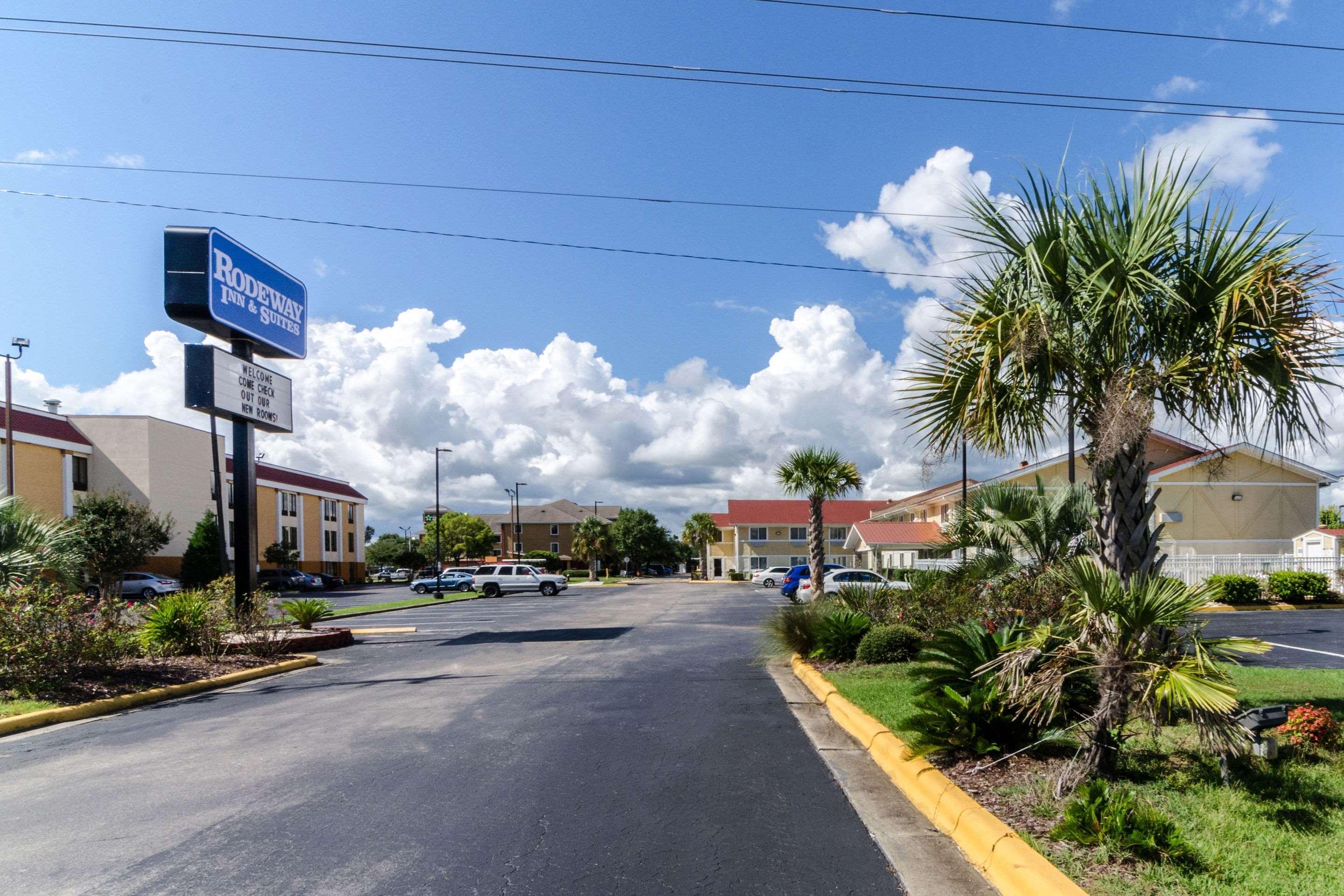 Rodeway Inn & Suites Jacksonville Near Camp Lejeune Εξωτερικό φωτογραφία