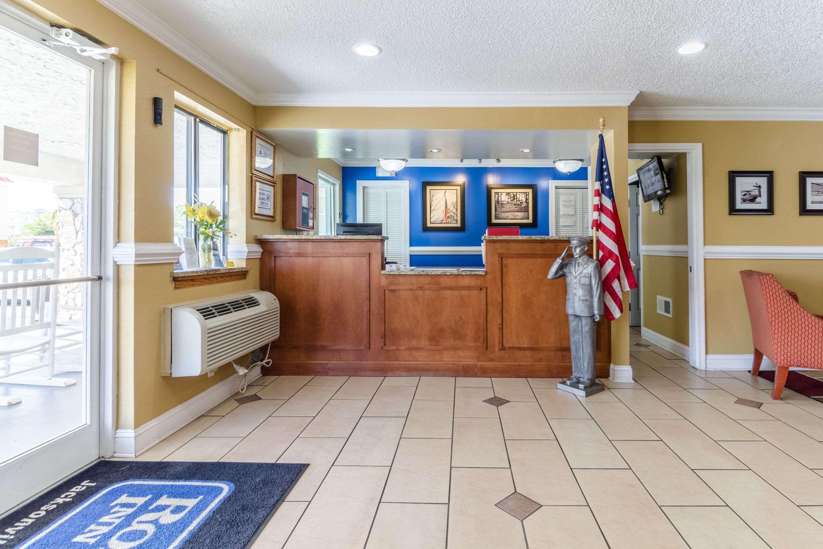 Rodeway Inn & Suites Jacksonville Near Camp Lejeune Εξωτερικό φωτογραφία