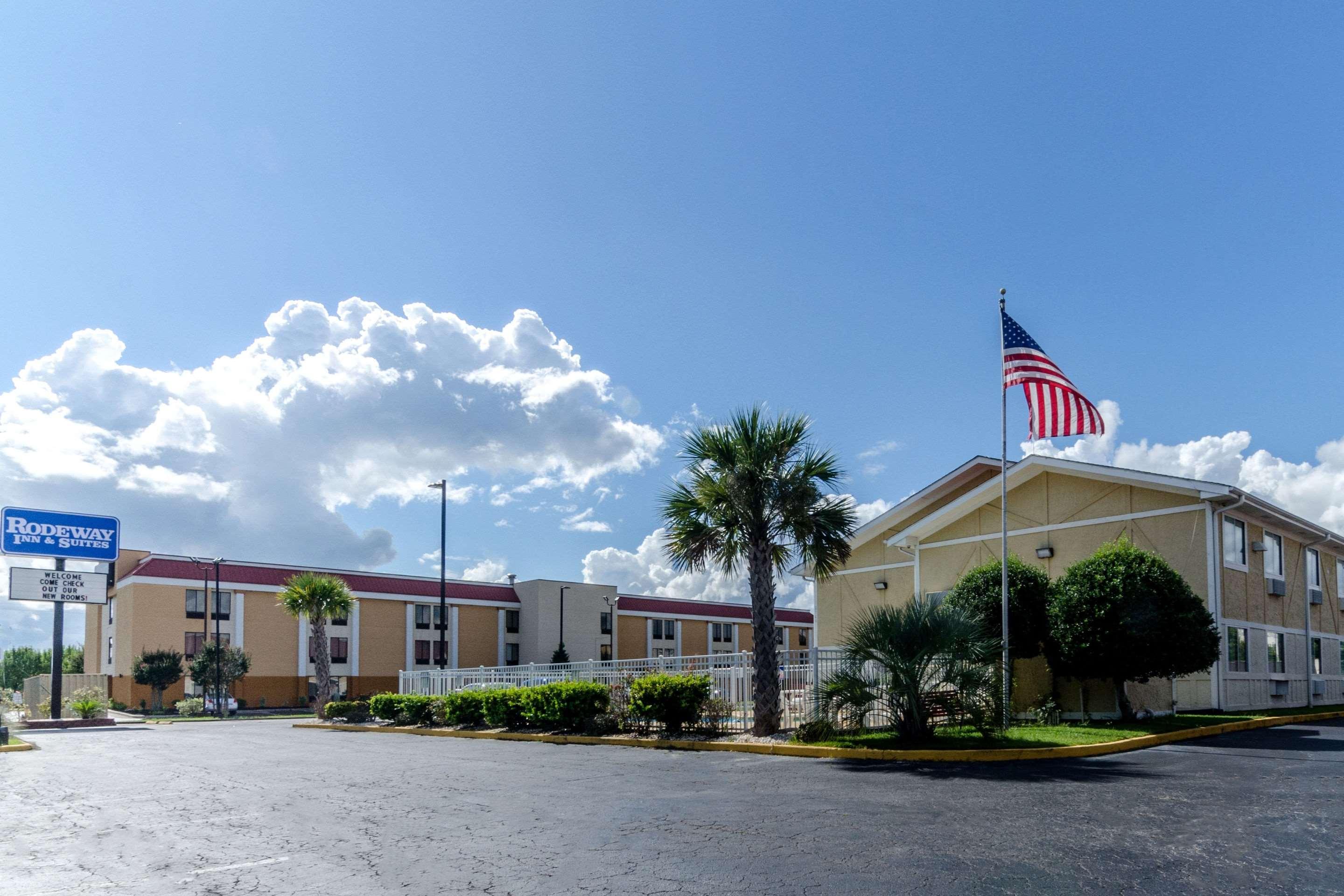 Rodeway Inn & Suites Jacksonville Near Camp Lejeune Εξωτερικό φωτογραφία